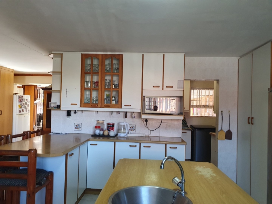 6 Bedroom Property for Sale in Hersham Western Cape